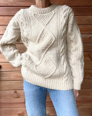 Vintage 1990s Handknit Cream Aran Cable Sweater M L