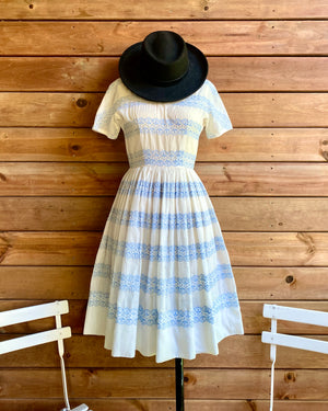 VINTAGE 1950s White and Blue Cotton Eyelet Gathered Dress