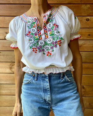 Vintage Hungarian White Cotton Floral Embroidered Smocked Peasant Top Blouse M