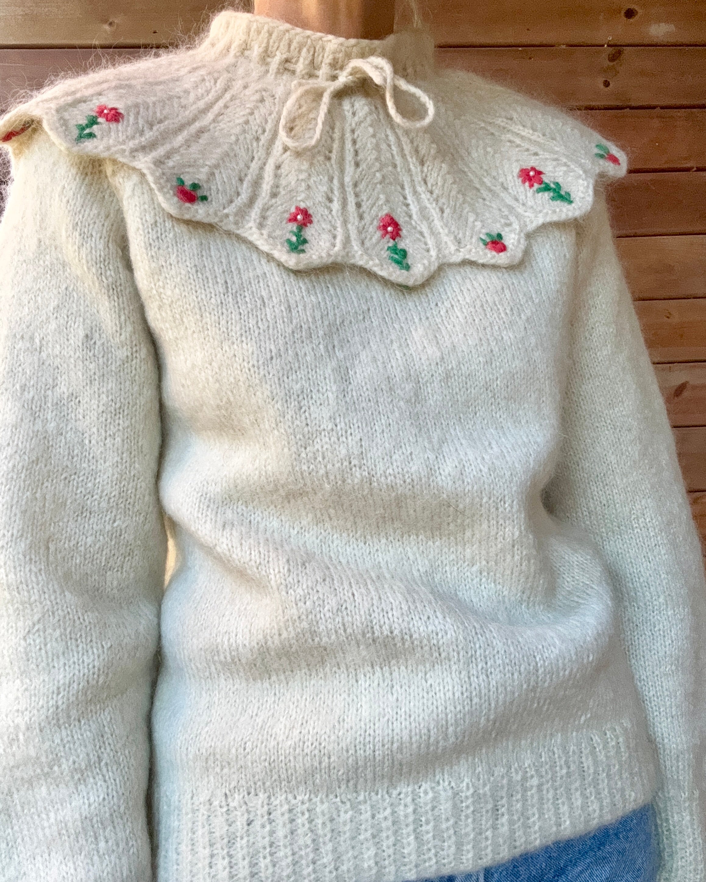 Vintage Handknit Tyrolean Style Bib Collar with floral Embroidery Wool and Mohair Cream Sweater M