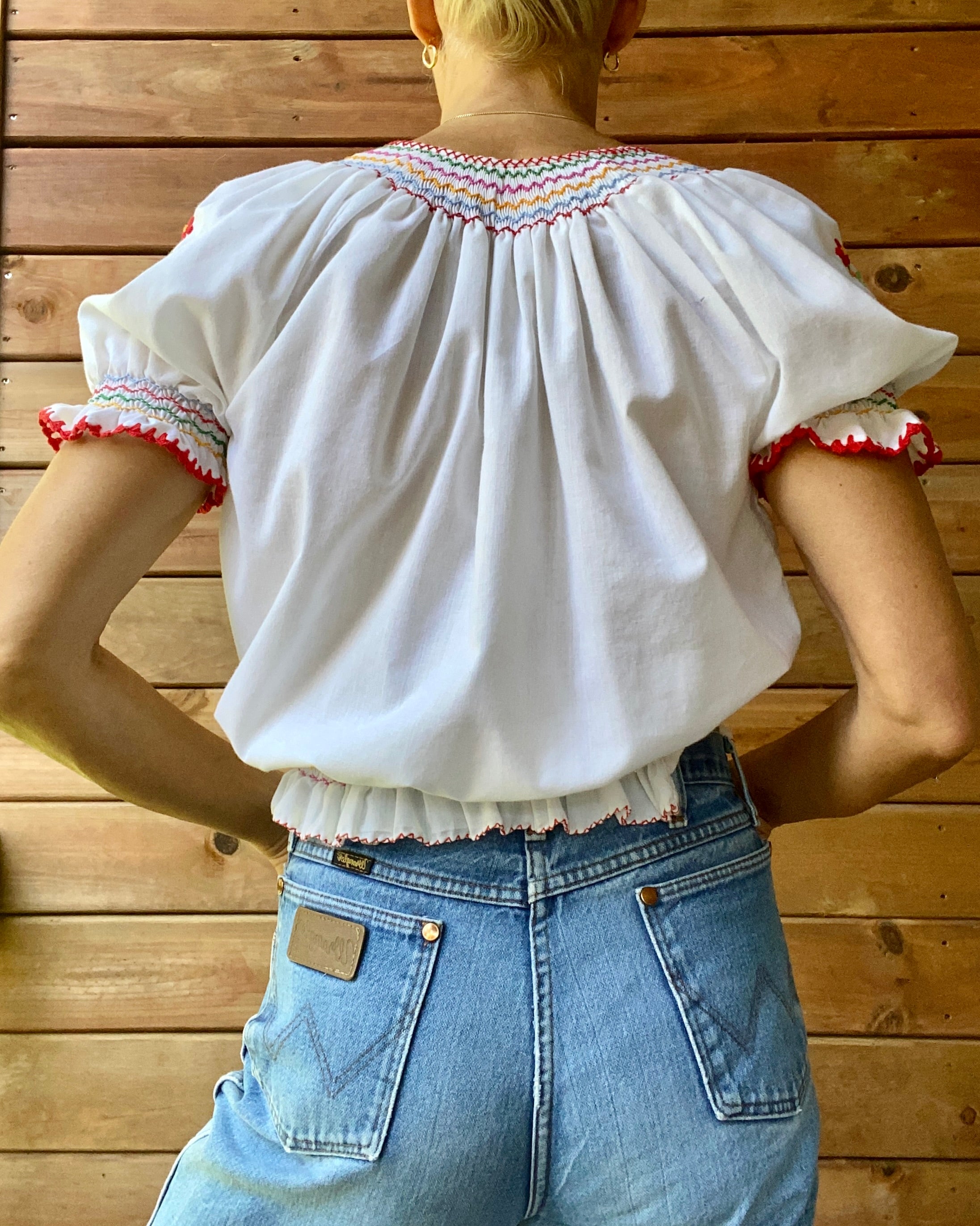 Vintage Hungarian White Cotton Floral Embroidered Smocked Peasant Top Blouse M