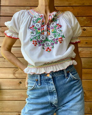 Vintage Hungarian White Cotton Floral Embroidered Smocked Peasant Top Blouse M