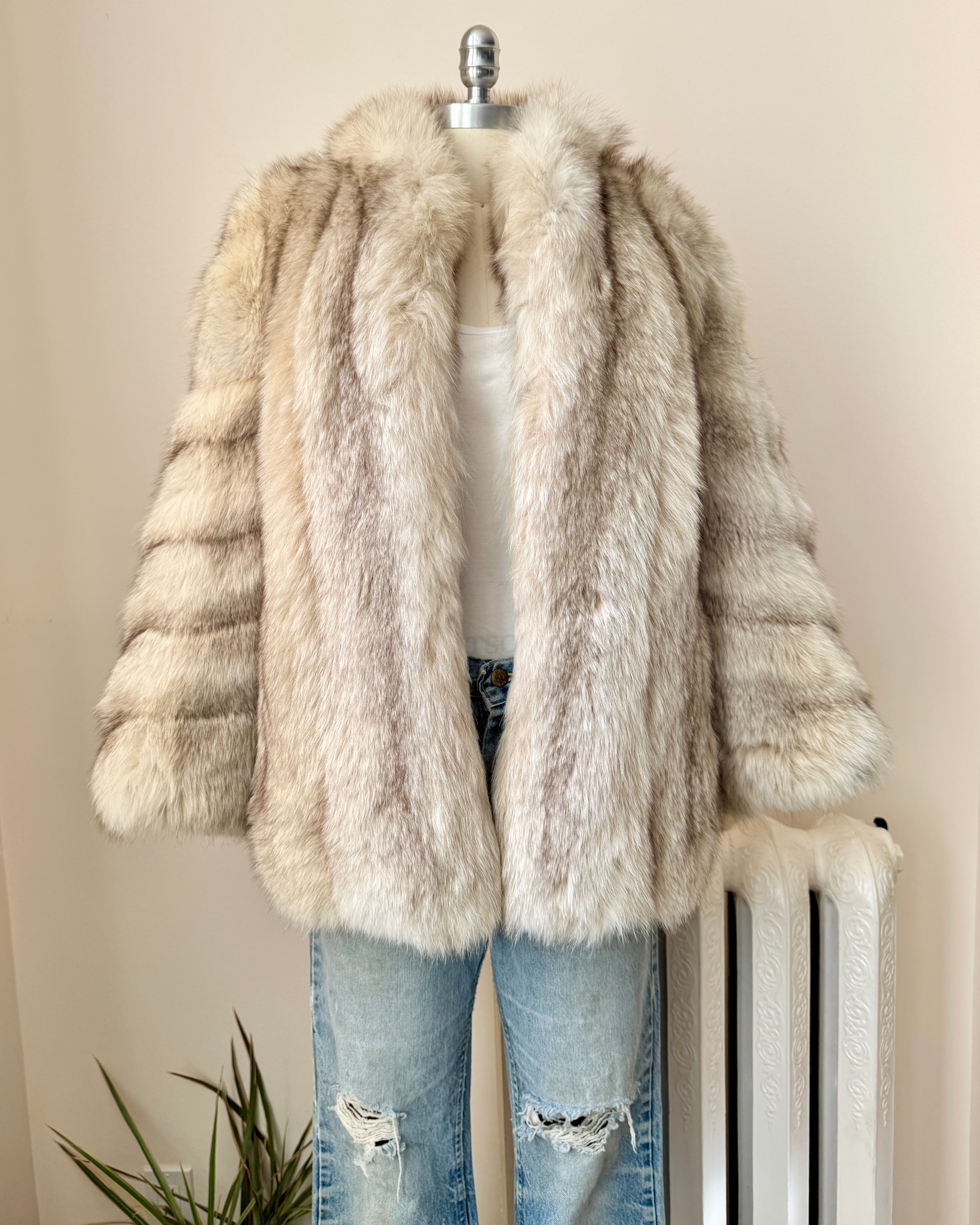 Vintage White Norwegian Fox Fur Kate Moss style Short Jacket Coat with Bell Sleeves Made in Canada Small 4