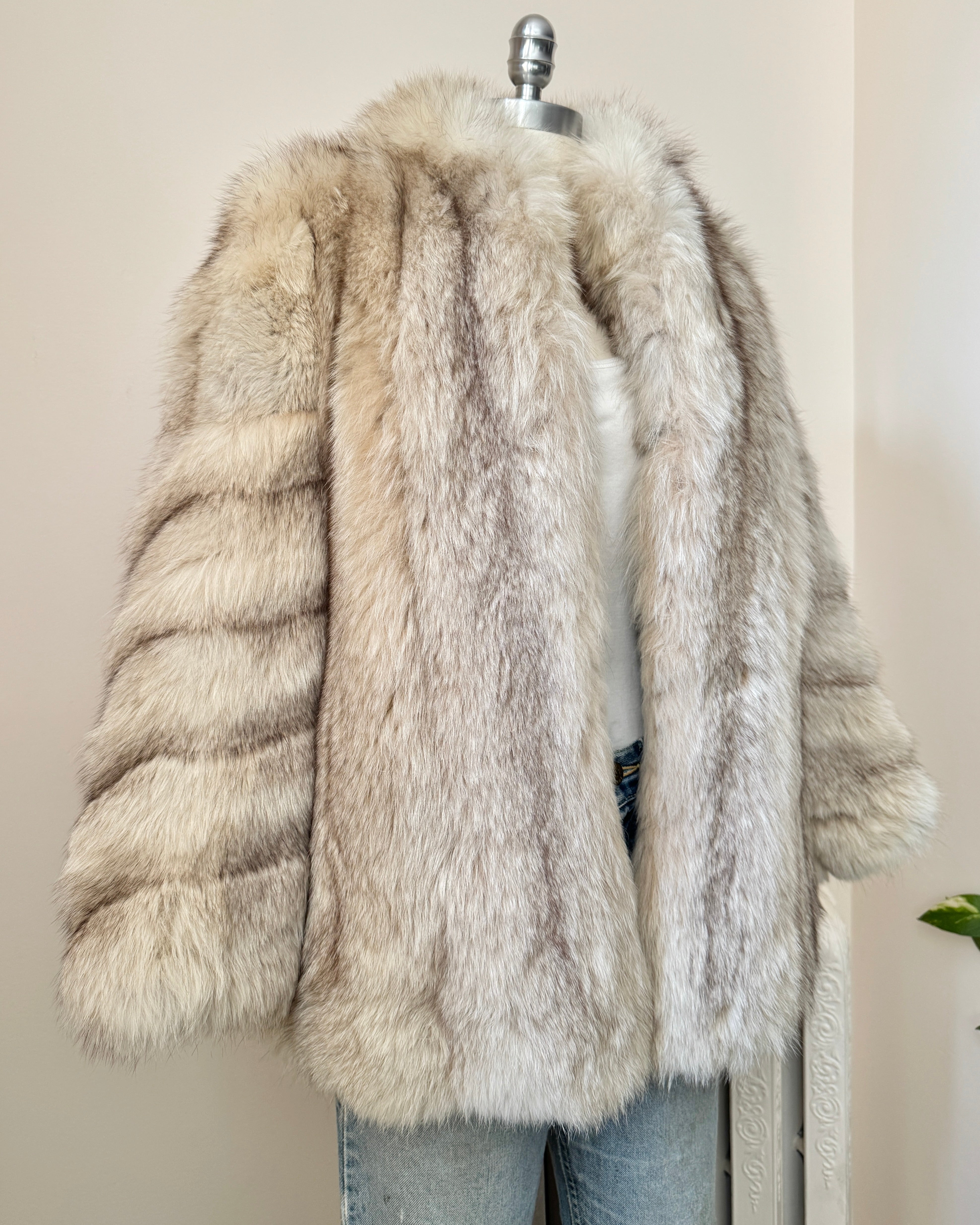 Vintage White Norwegian Fox Fur Kate Moss style Short Jacket Coat with Bell Sleeves Made in Canada Small 4