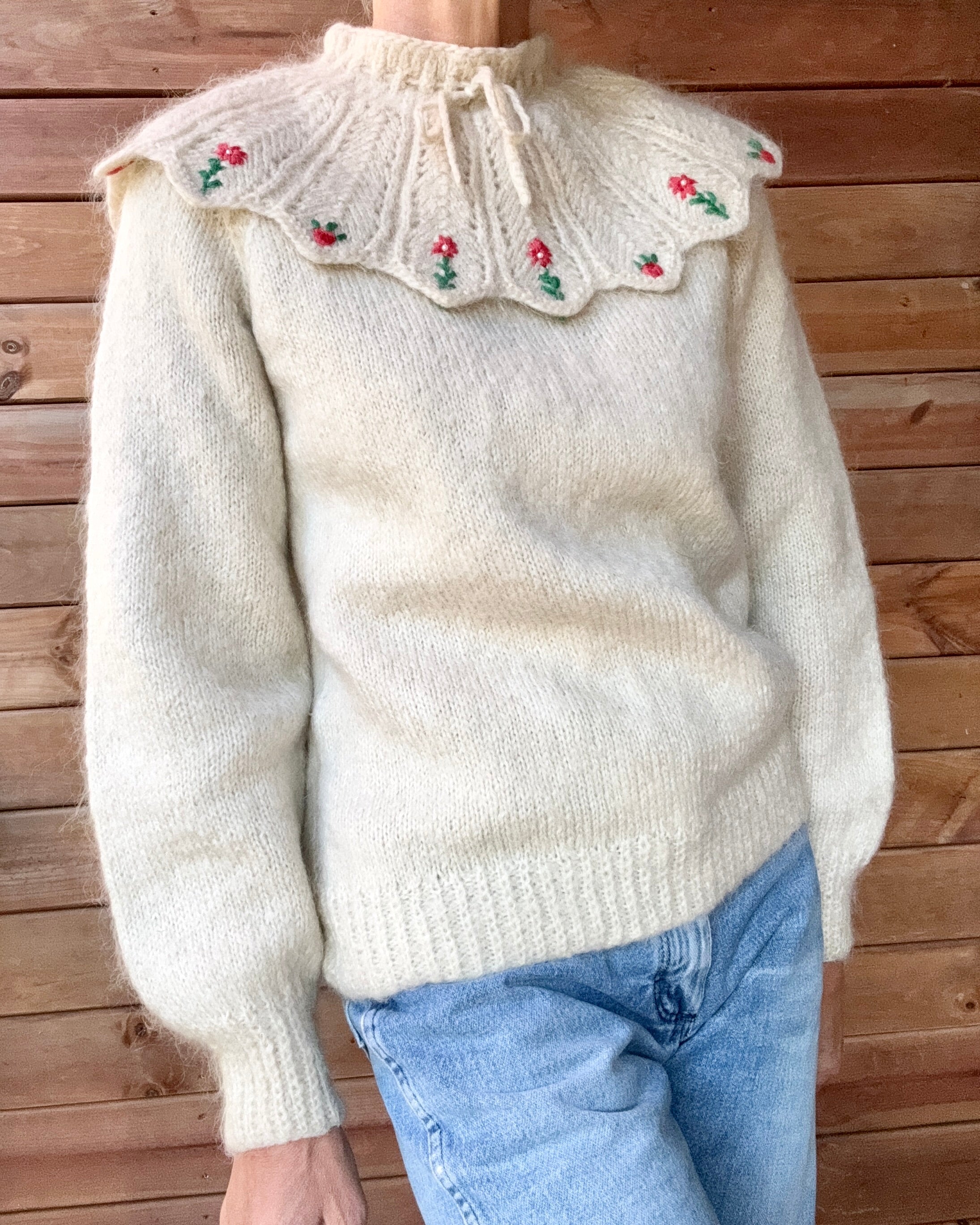 Vintage Handknit Tyrolean Style Bib Collar with floral Embroidery Wool and Mohair Cream Sweater M