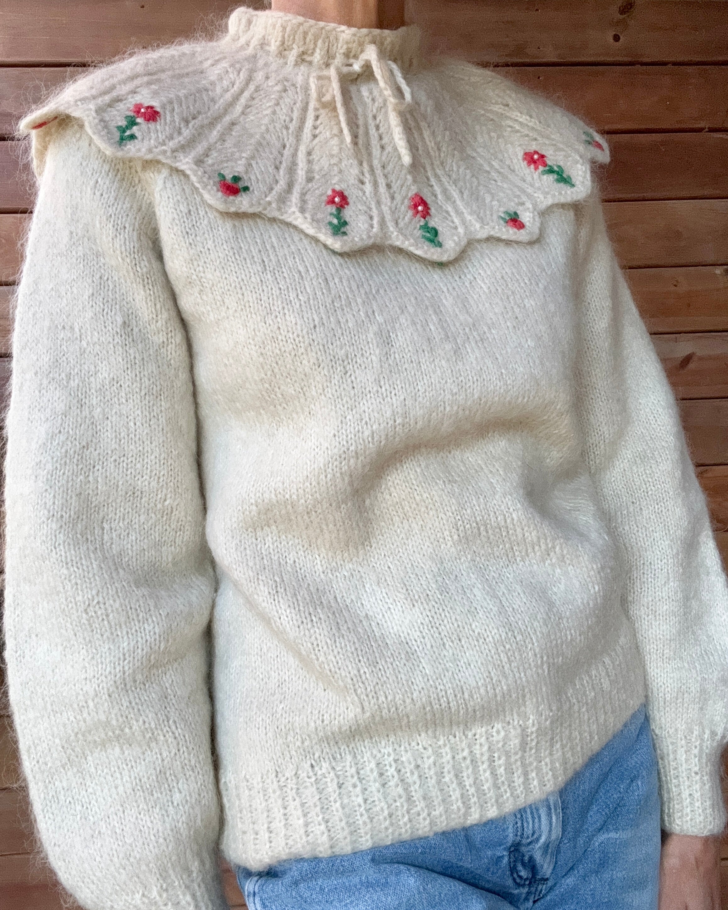 Vintage Handknit Tyrolean Style Bib Collar with floral Embroidery Wool and Mohair Cream Sweater M