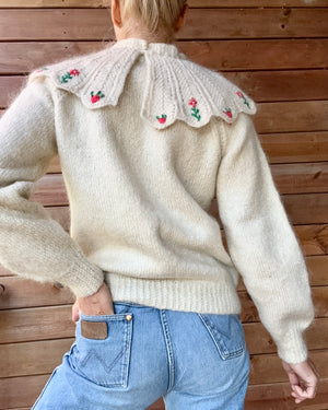 Vintage Handknit Tyrolean Style Bib Collar with floral Embroidery Wool and Mohair Cream Sweater M